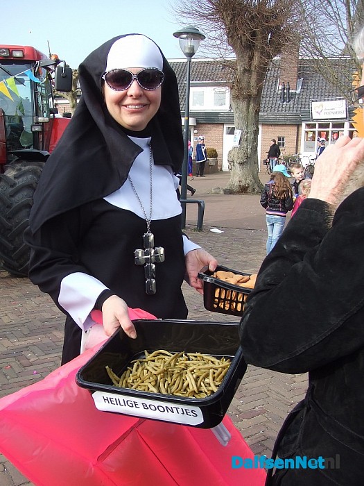 Carnavalsoptocht “op de camping” in Hoonhorst - Foto: Wim
