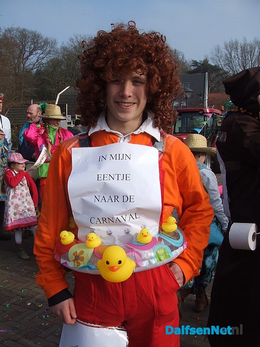 Carnavalsoptocht “op de camping” in Hoonhorst - Foto: Wim