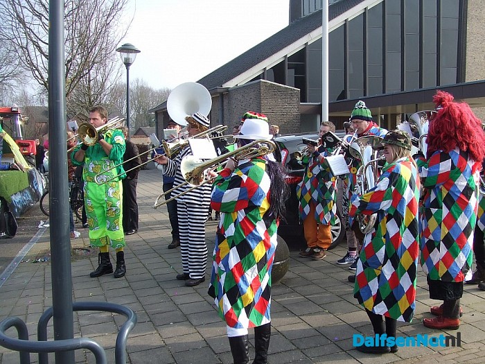 Carnavalsoptocht “op de camping” in Hoonhorst - Foto: Wim