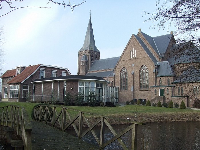 RK Kerk Lemelerveld een gemeentelijk monument. - Foto: Wim