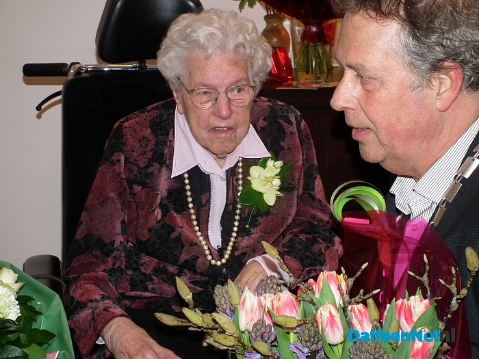 Oudste inwoner van Dalfsen ook oudste van Overijssel - Foto: Robert Bril