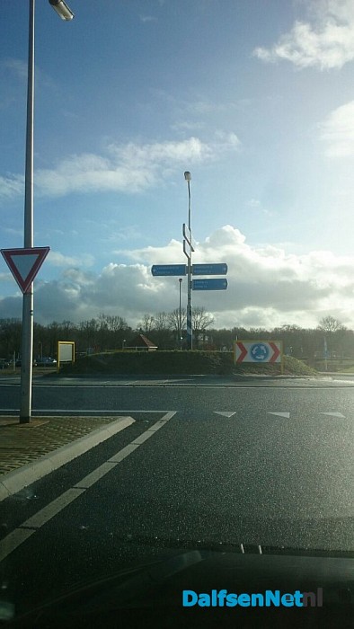 Nieuwe borden alsnog geplaatst bij rotonde
