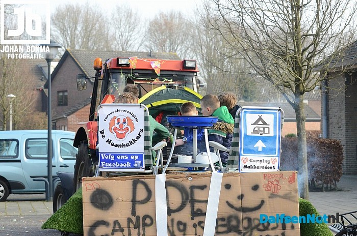 Carnavalsoptocht “op de camping” in Hoonhorst - Foto: Johan Bokma