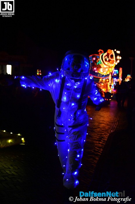 16.000 mensen bezoeken verlichte optocht Lemelerveld - Foto: Johan Bokma