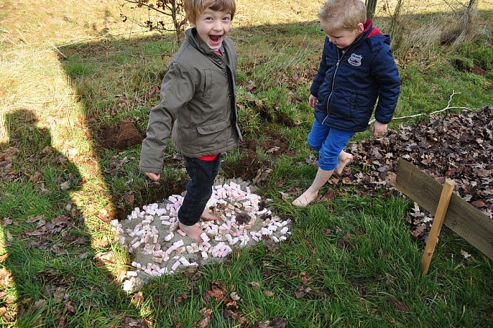 Blote voetenpad op de A. Baron van Dedemschool - Foto: Eigen geleverde foto