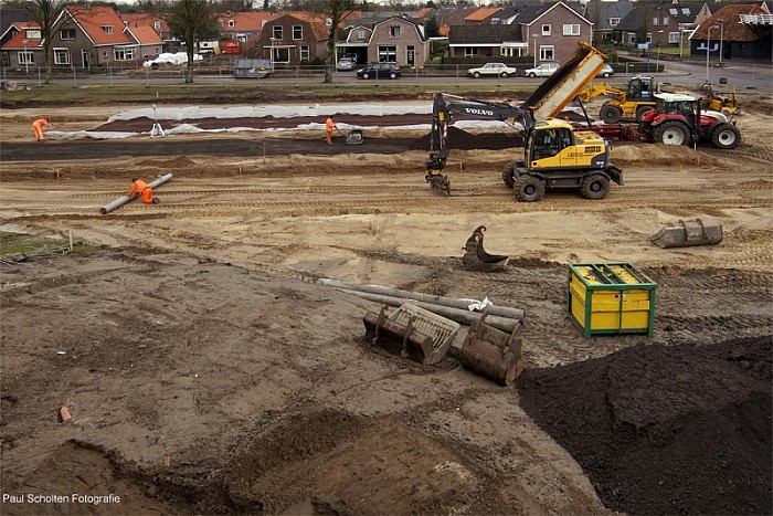 Nieuwe parkeerplaatsen aan Bruinleeuwstraat in Dalfsen - Foto: Paul Scholten