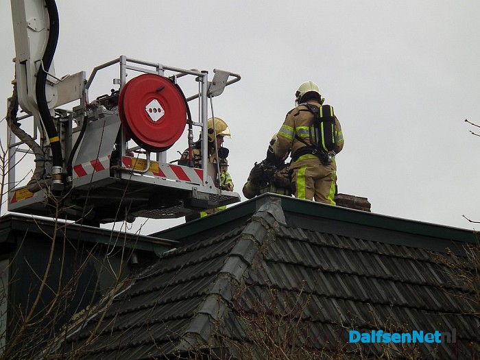 Brand in schoorsteen Koelmansstraat - Foto: Robert Bril