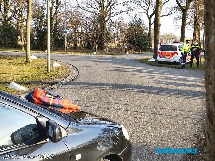 Aanrijding Brommer / Auto Nieuwleusen. - Foto: H.G. Foto