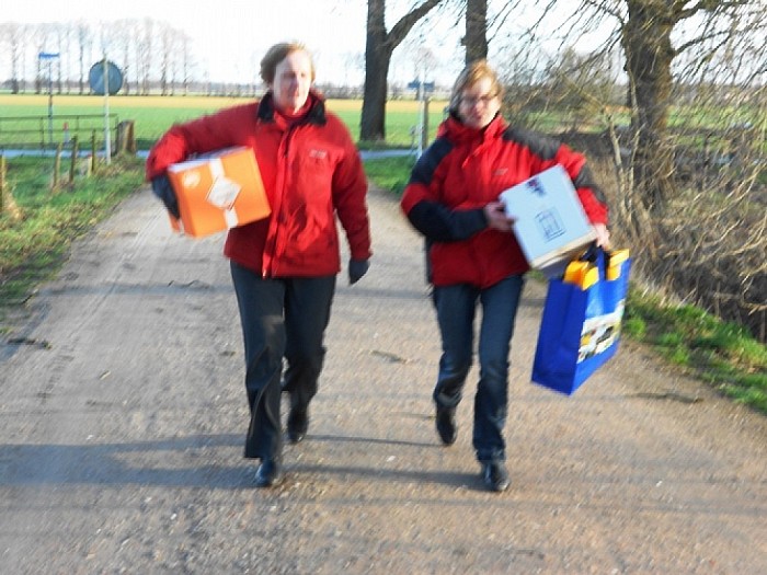 Een boog zetten bij de buren, een traditie - Foto: Eigen geleverde foto