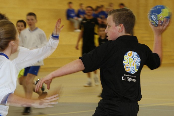 Uitslagen en foto’s Schoolhandbaltoernooi 2015 - Foto: Paul Scholten