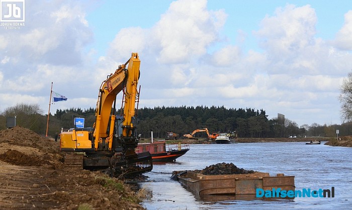 Ontstening vechtoever - Foto: Johan Bokma