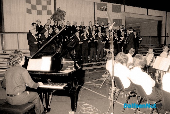 Groot  jubileumconcert van Dalfser mannenkoor - Foto: Historische Kring Dalfsen