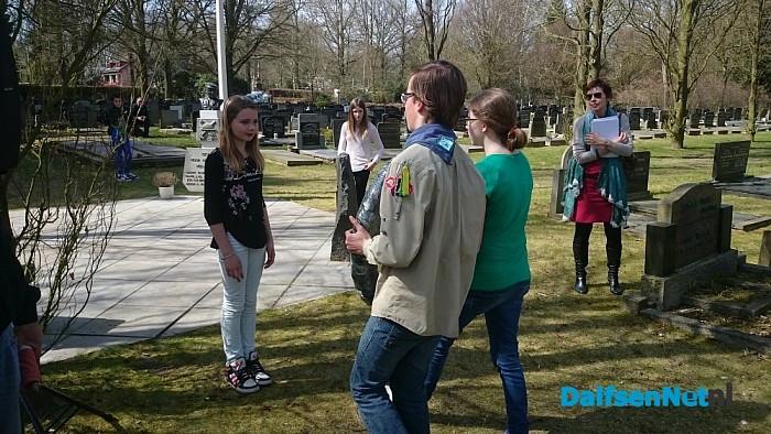 Kinderen oefenen voor dodenherdenking - Foto: Robert Bril