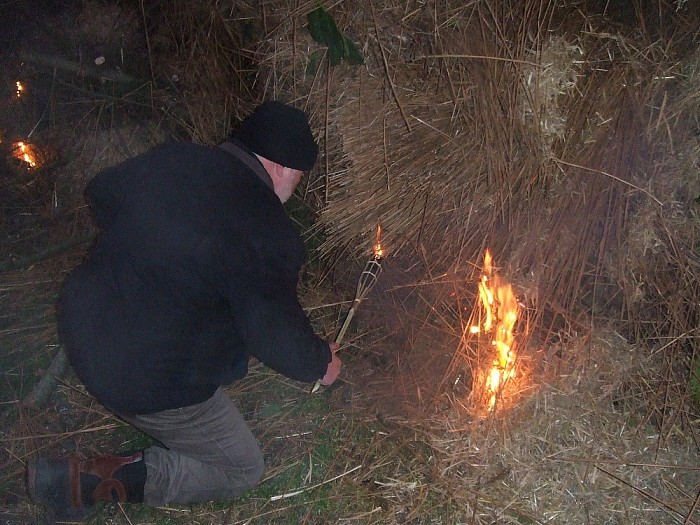 Paasvuur Hoonhorst brandde als een fakkel - Foto: Wim