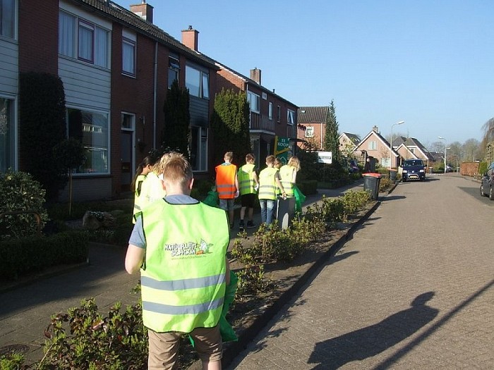 Actie Hoonhorst schoon - Foto: Wim