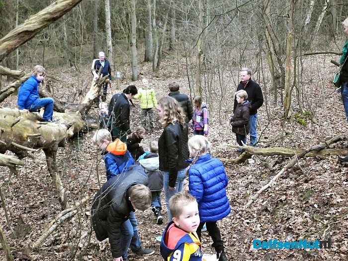 2e paasdag: Eierkuuln in Dalfsen - Foto: H.G. Foto