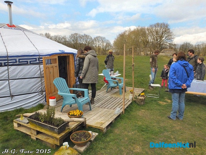Opendag Yurt aan de Keizerssteeg. - Foto: H.G. Foto