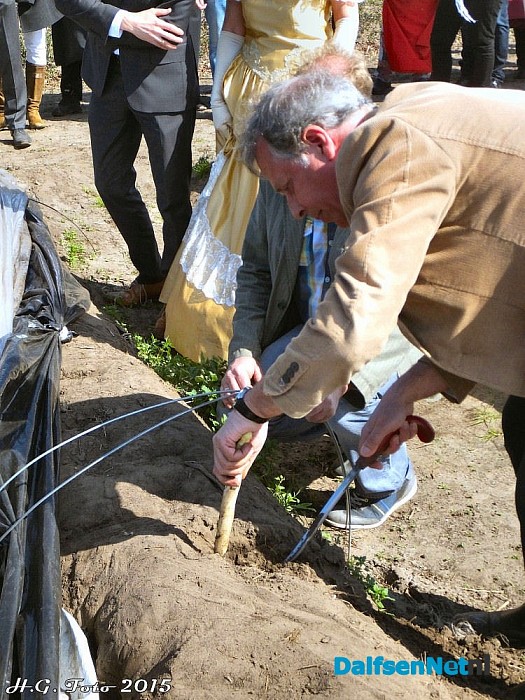 Opening Aspergeseizoen bij van der Kolk. - Foto: H.G. Foto