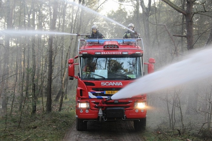 Dalfser brandweer houdt oefening met boeren