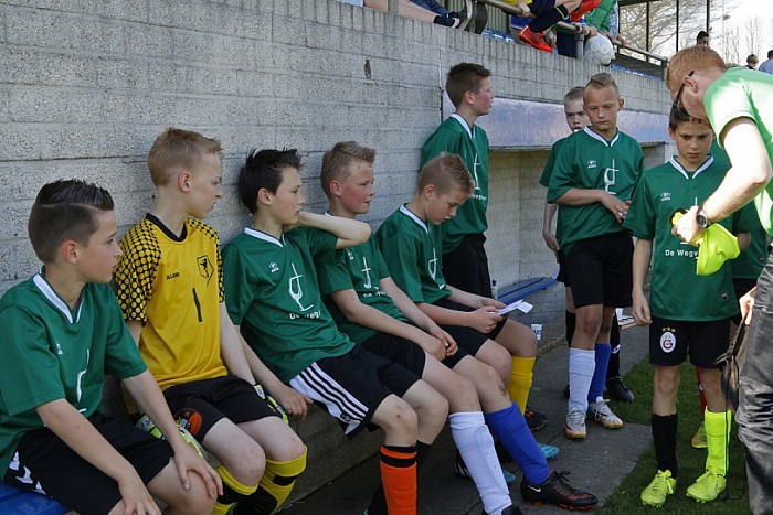 Schoolvoetbaltoernooi 2015 Nieuwleusen - Foto: Paul Scholten