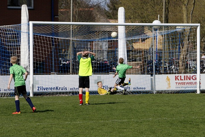 Schoolvoetbaltoernooi 2015 Nieuwleusen - Foto: Paul Scholten