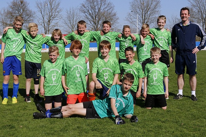 Schoolvoetbaltoernooi 2015 Nieuwleusen - Foto: Paul Scholten