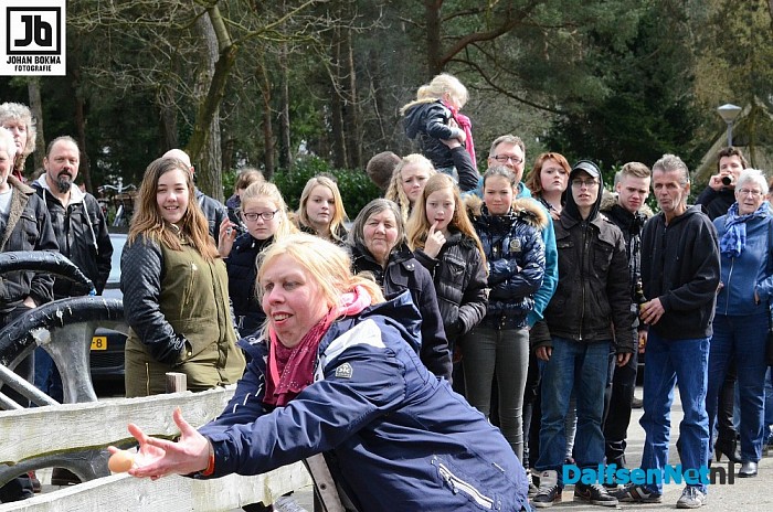 Eieren gooien bij Calluna - Foto: Johan Bokma