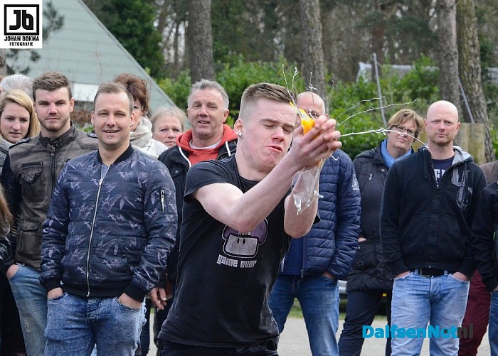 Eieren gooien bij Calluna - Foto: Johan Bokma