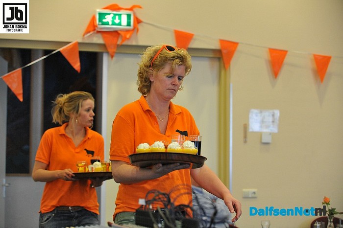 Oranjemiddag voor bewoners van Rozengaerde - Foto: Johan Bokma