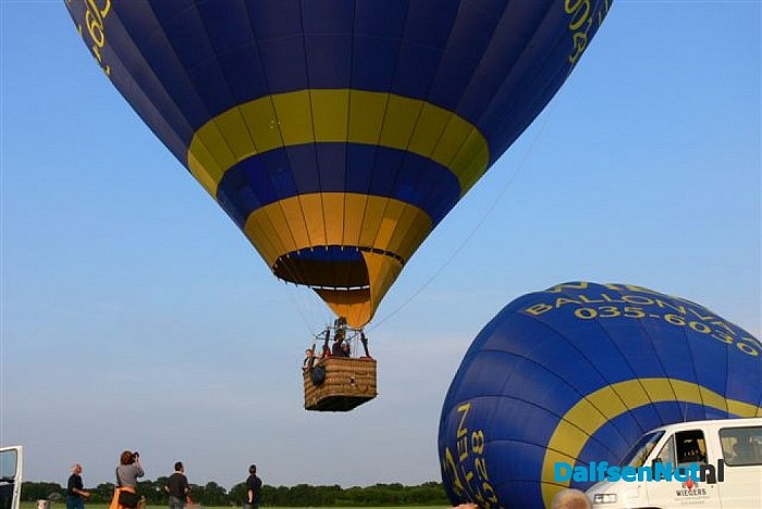 Ballonfestijn Averboys bij zwembad de Tippe