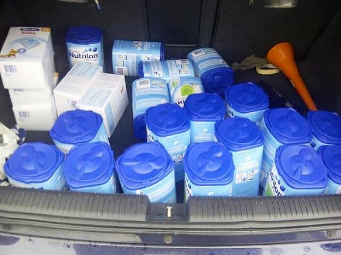 Diefstal babyvoeding Nieuwleusen - Foto: Eigen geleverde foto