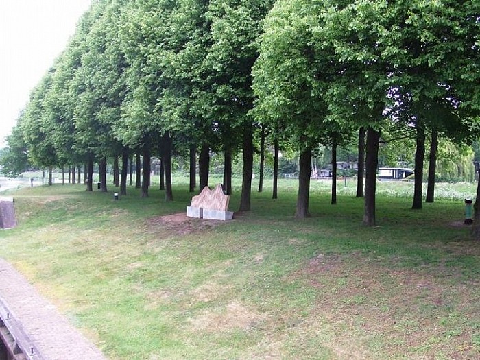 Antons bankje staat inmiddels in Vilsteren - Foto: Wim