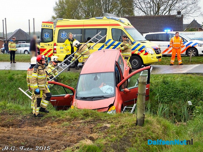 Aanrijding met letsel Hessenweg Oudleusen. - Foto: H.G. Foto