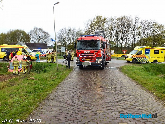 Aanrijding met letsel Hessenweg Oudleusen. - Foto: H.G. Foto