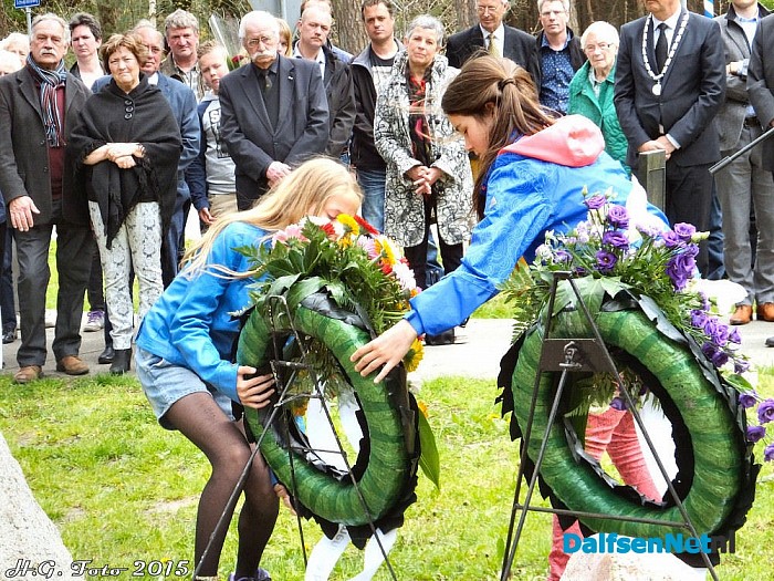 Herdenking 4 mei Schaapskooiweg. - Foto: H.G. Foto