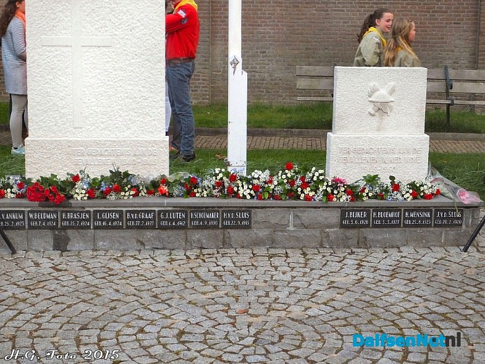 Grote belangstelling bij Herdenking Nieuwleusen. - Foto: H.G. Foto