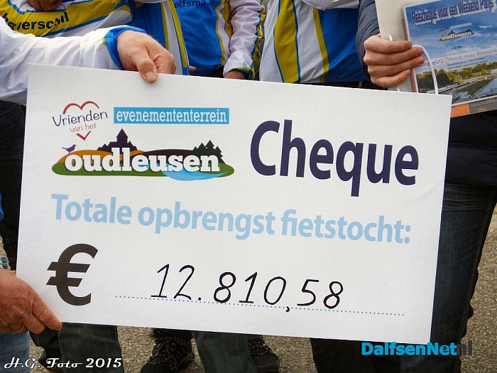 Prijswinnaars Vrienden van het Evenemententerrein Oudleusen. - Foto: H.G. Foto