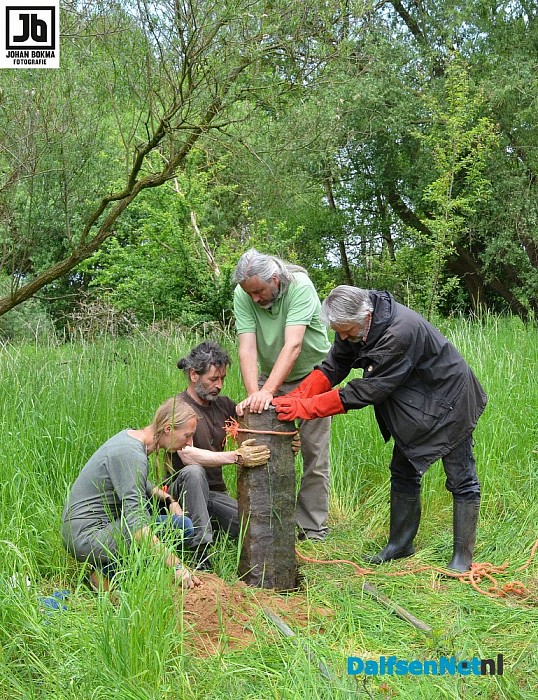 Eerste Steen Moeder Aarde-kring - Foto: Johan Bokma