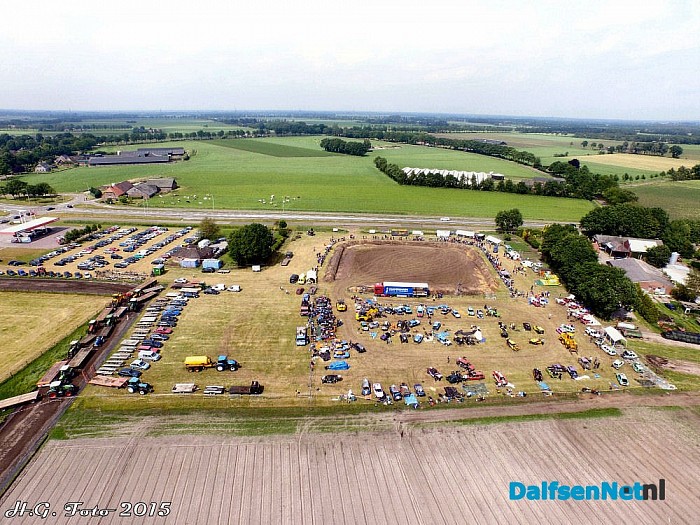 Auto rodeo Oudleusen bij zon en bij regen. - Foto: H.G. Foto