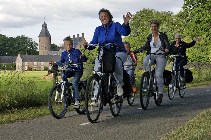 Fietsdriedaagse Dalfsen – 1e dag - Foto: Paul Scholten
