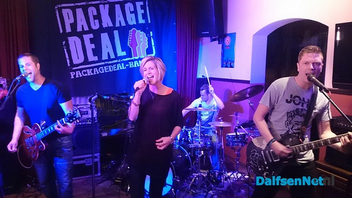 Package Deal rockt lekker weg in Mansier - Foto: Robert Bril