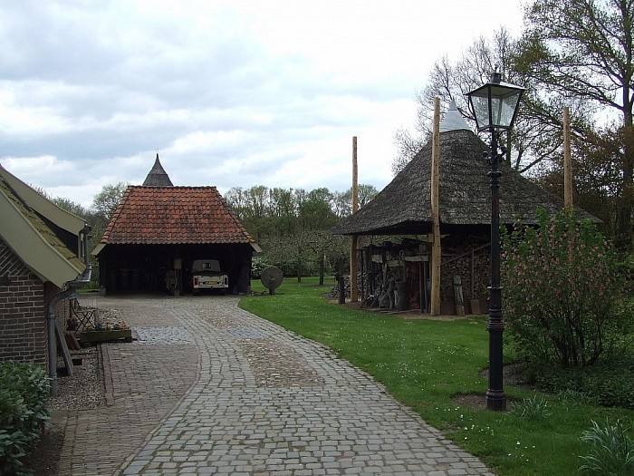 Den Aalshorst (6) met de prachtige boerderijen - Foto: Wim
