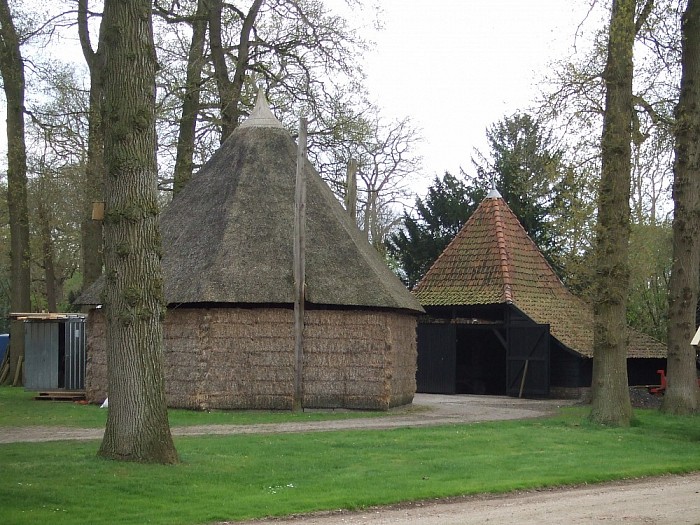 Den Aalshorst (6) met de prachtige boerderijen - Foto: Wim