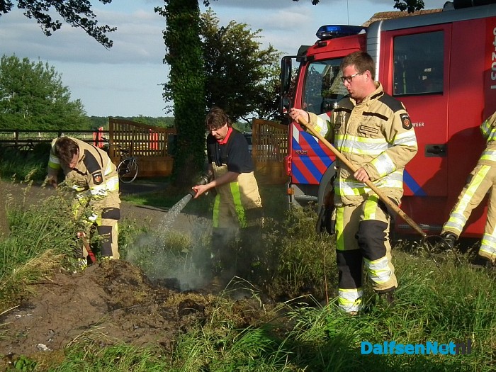 Bermbrandje in buitengebied van Oudleusen - Foto: Robert Bril