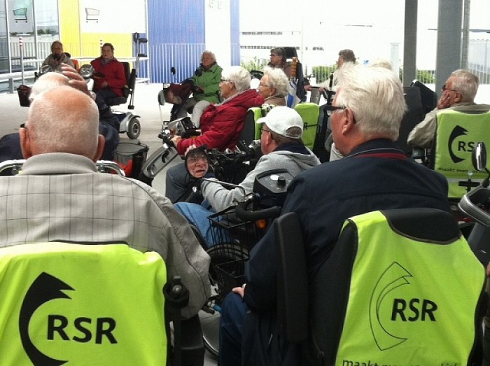 Scootmobiels gingen weer gezamenlijk op pad - Foto: Eigen geleverde foto