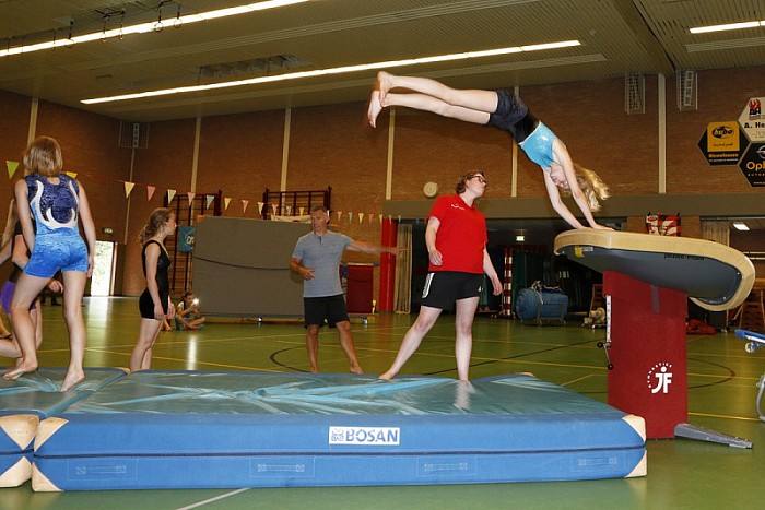 Recordpoging saltospringen gelukt! - Foto: Paul Scholten
