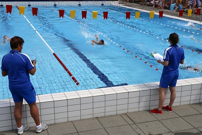 Schoolzwemwedstrijden in Nieuwleusen - Foto: Paul Scholten