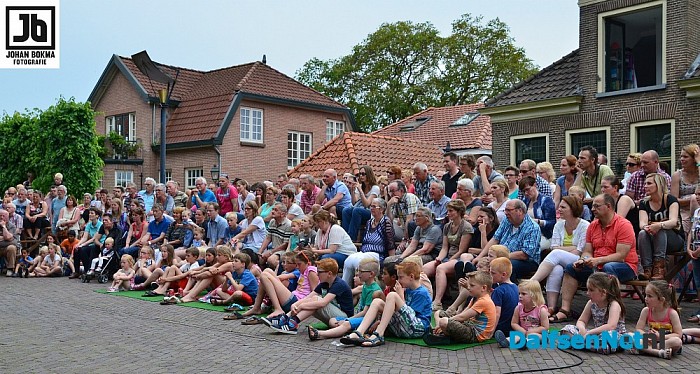Komische en hilarische acts bij Kunsten op Straat - Foto: Johan Bokma