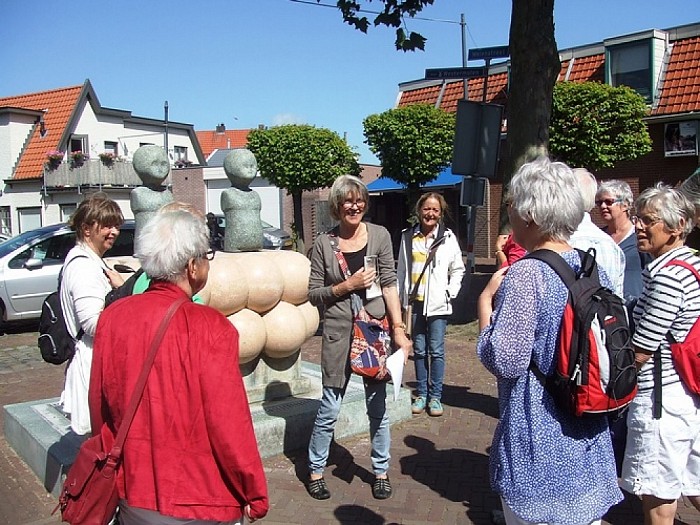 Dorpswandeling “oud Dalfsen” groot succes - Foto: Wim