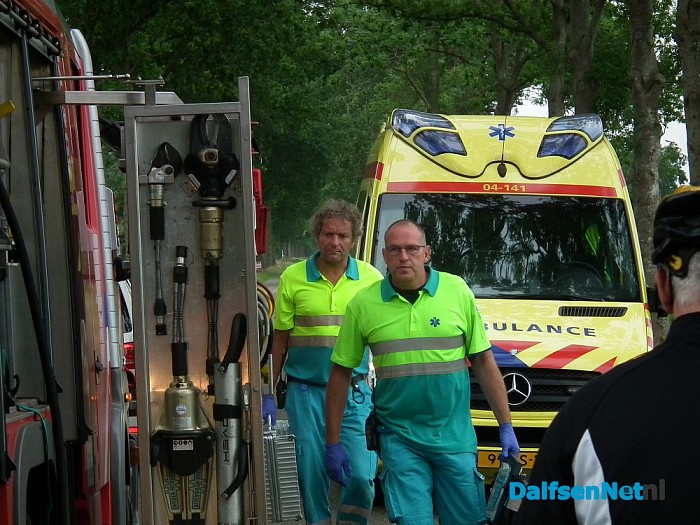Brand in het dak bij boerderij in Nieuwleusen - Foto: Robert Bril